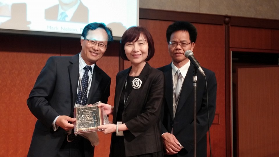 CCA member recieves award