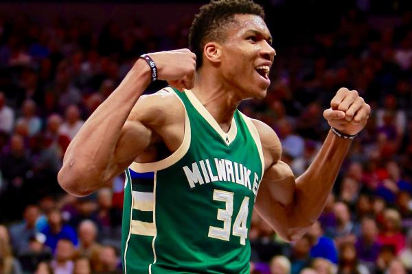Giannis Flexing